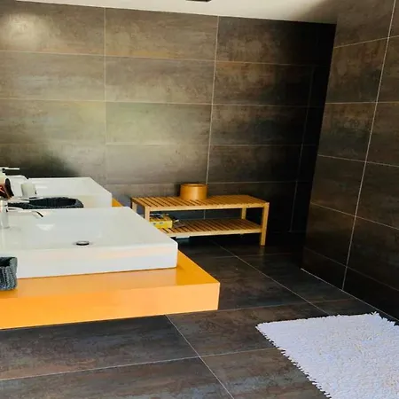 Lovely 3 Bedrooms Lilac Private Pool Villa Caminha